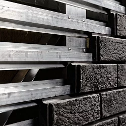 Навесной вентилируемый фасад Brick темно-серый 210х65х20мм
